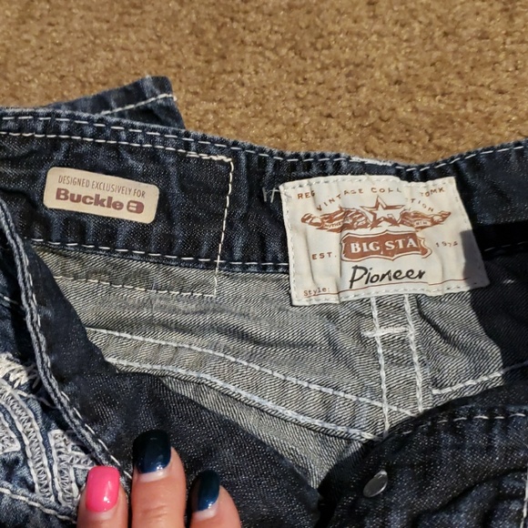 Jeans - Picture 2 of 4